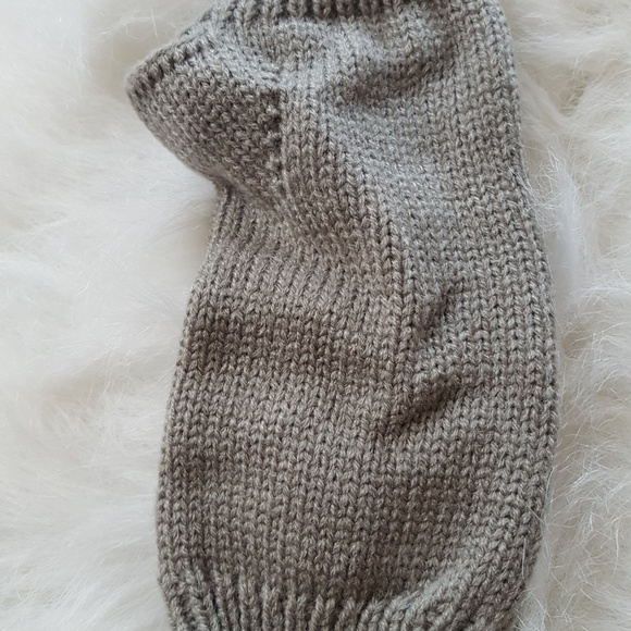 Gray Knit Fingerless Gloves NEW - Picture 3 of 3